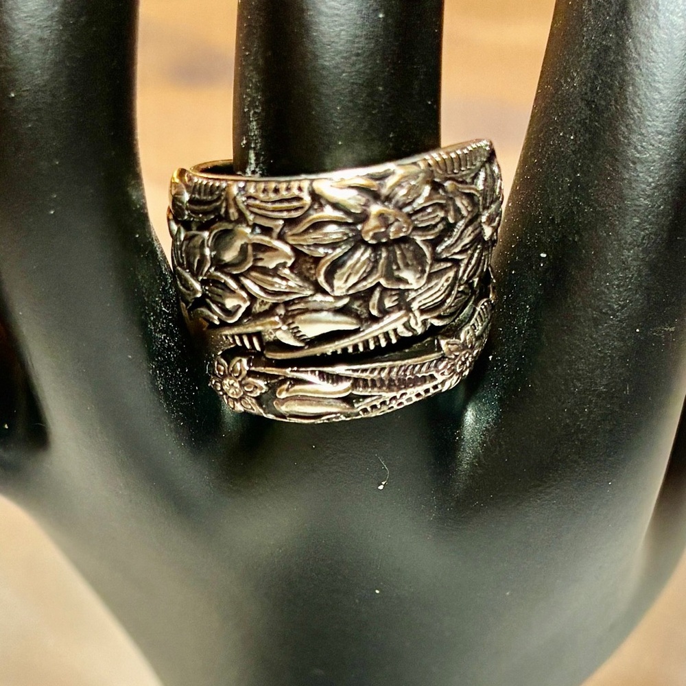 Floral Engraved Spoon Ring - Women's Statement Band in 9.25 Sterling Silver - Picture 6 of 15